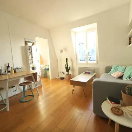 Sweet Flat - Canal Saint Martin * Parijs