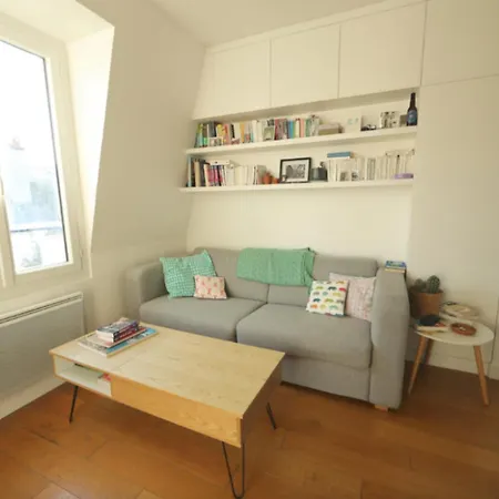 Sweet Flat - Canal Saint Martin * Parijs
